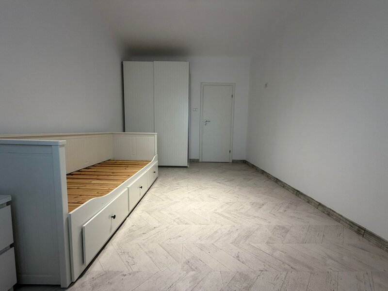 Aviatorilor, 3 camere decomandat, etaj 3/3, proprietar, renovat recent!
