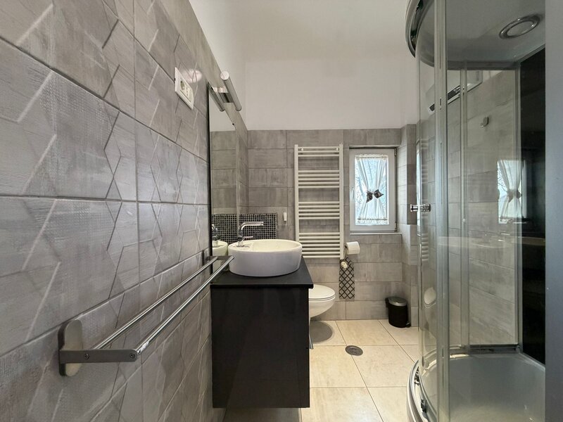 Aviatorilor, 3 camere decomandat, etaj 3/3, proprietar, renovat recent!