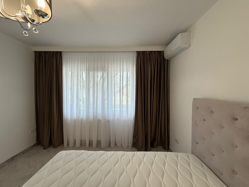 Aviatorilor, 3 camere decomandat, etaj 3/3, proprietar, renovat recent!